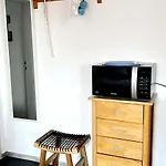 Private Apartment *