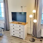 Private Apartment *